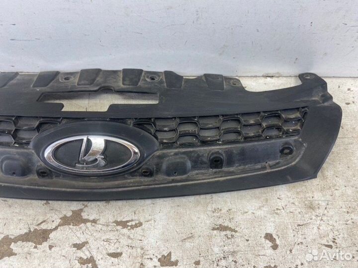 Решетка радиатора LADA Kalina 2 2014