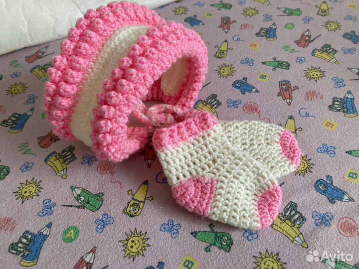 Комплект шапка, носочки на рождение +0