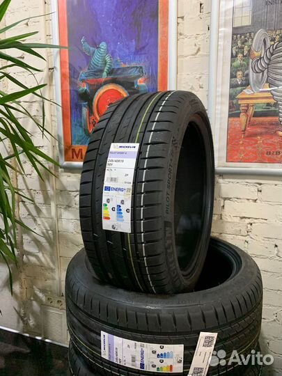 Michelin Pilot Sport 4 275/35 R19 и 245/40 R19 100Y