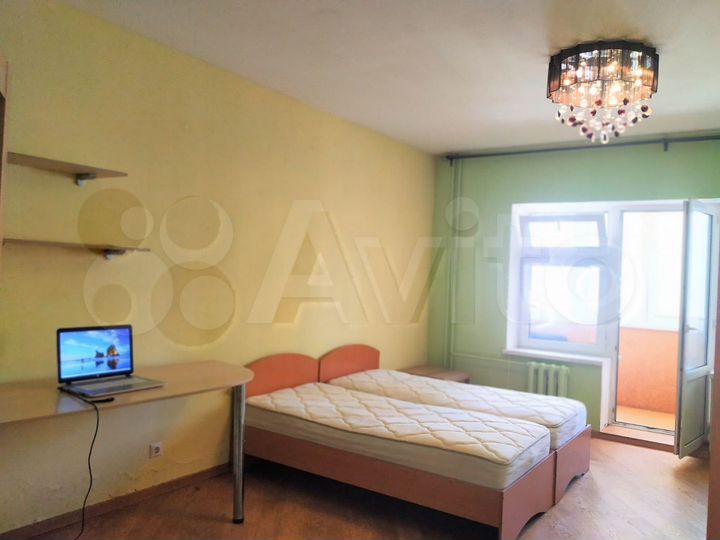 1-к. квартира, 79 м², 8/10 эт.