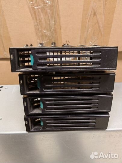 Аксессуары/комплектующие для компьютеров/серверов