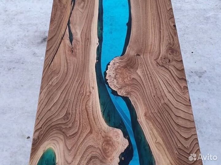 Доска сервировочная из эпоксидной смолы