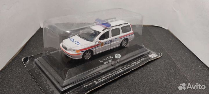 Модель Volvo V70 Cararama 1:43