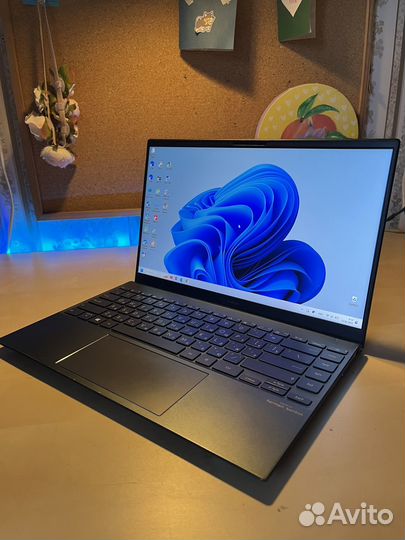 Asus Zenbook 14 UX425 (11th Gen Intel)