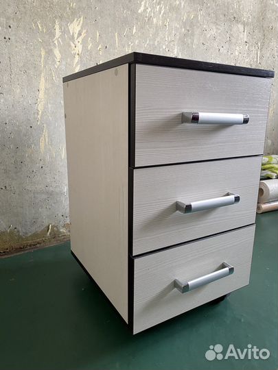 Тумба выкатная