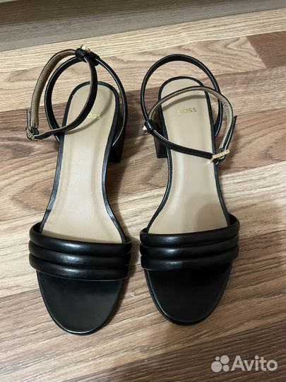 Босоножки черные 36