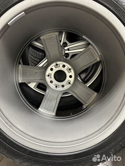 R21 Nokian Tyres Hakkapeliitta 10p SUV 315/40, PCD 5x112 DIA 66.6