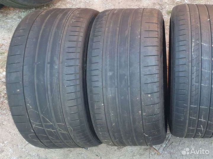 Pirelli P Zero PZ4 315/30 R22 107Y