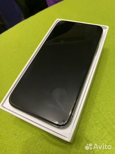 iPhone X, 64 ГБ