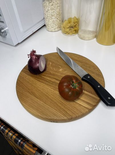 Круглая доска дубовая разделочная / сервировочная