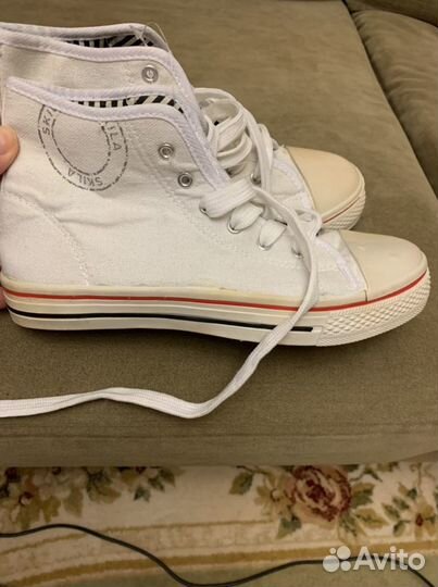 Новые кеды Skila