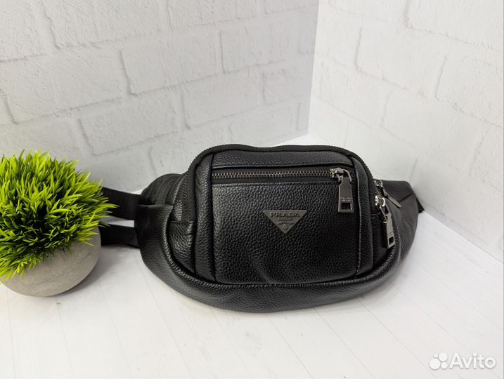 Поясная сумка Prada натуральная кожа