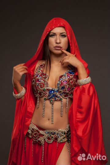 Танцовщица