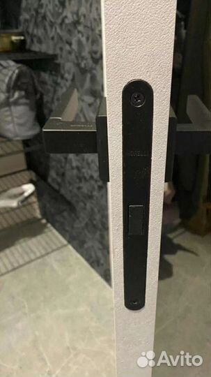 Установка межкомнатных дверей