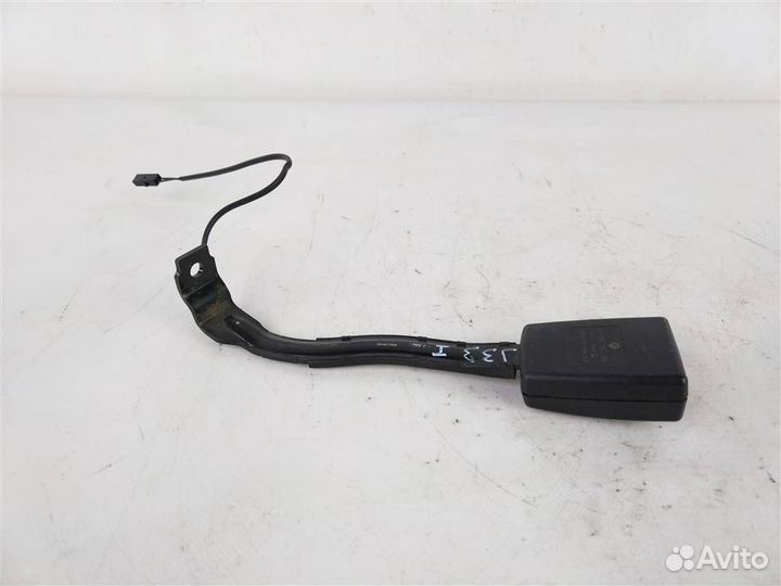 Ответная часть переднего левого ремня безоп. фоль