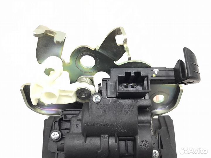 Замок багажника Audi Q5 (8R) 2008-2012