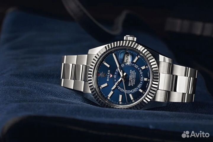 Часы Rolex Sky-Dweller 42 mm Blue Dial Oyster