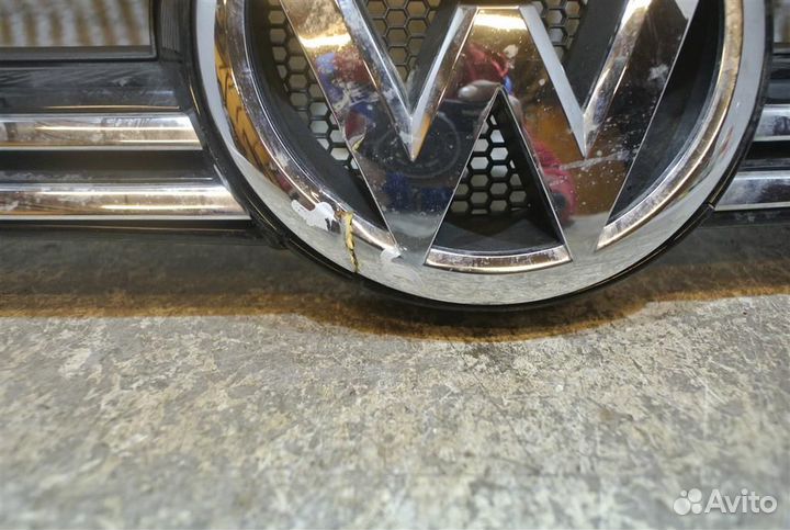 Решетка радиатора VW Tiguan 2011-2016