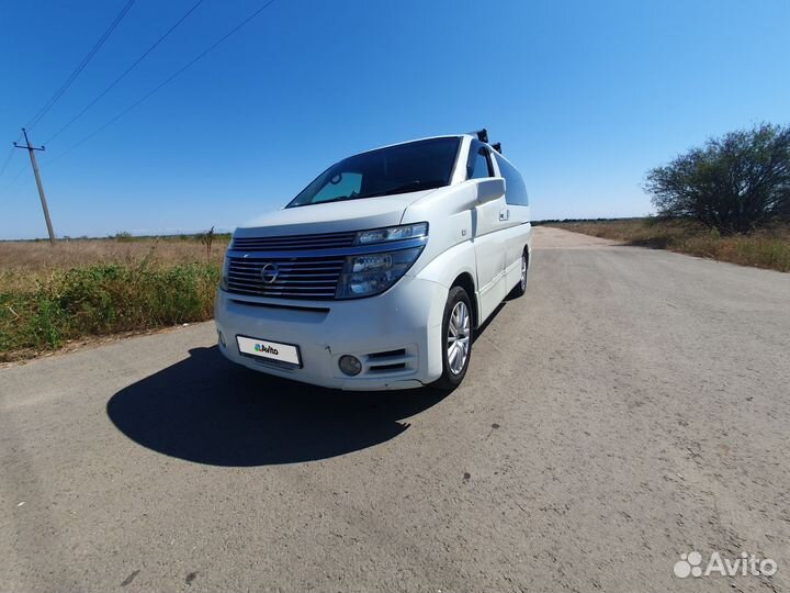 Nissan Elgrand, 2003