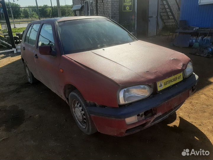 Рычаг нижний правый Volkswagen golf 3 1.8 аам