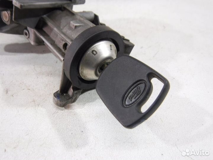 Замок зажигания Ford Transit Connect I