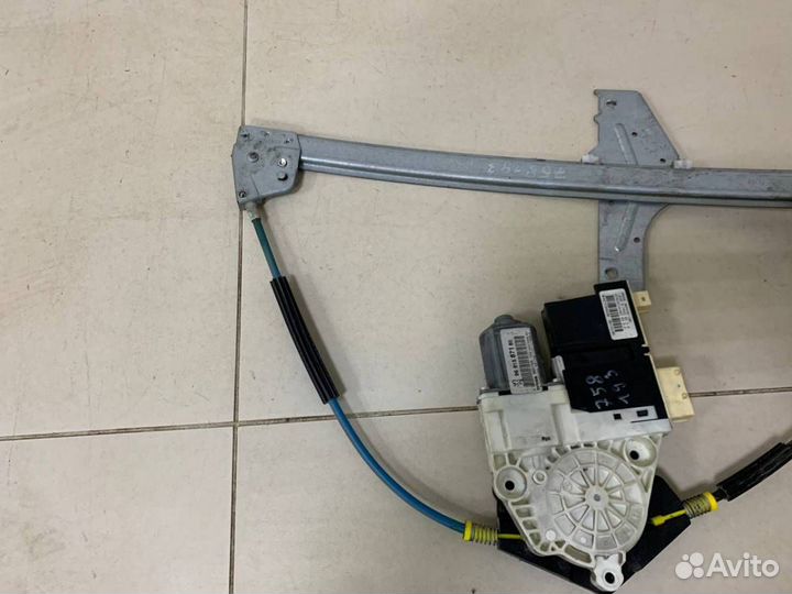 Стеклоподъемник электр. передний правый Peugeot 307