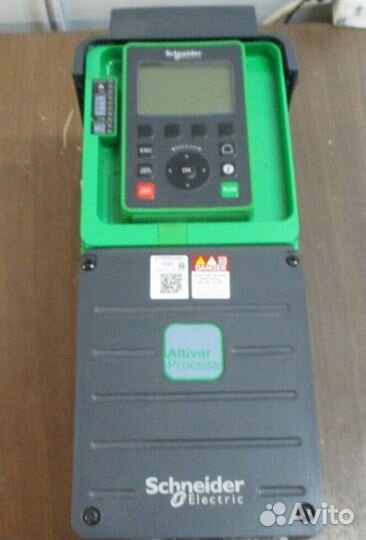 Преобразователь Schneider Electric ATV930U22N4