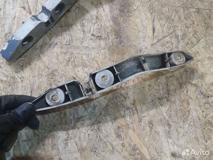 Кронштейн крепления бампера форд фокус 2