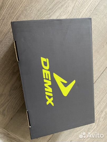 Футбольные бутсы demix