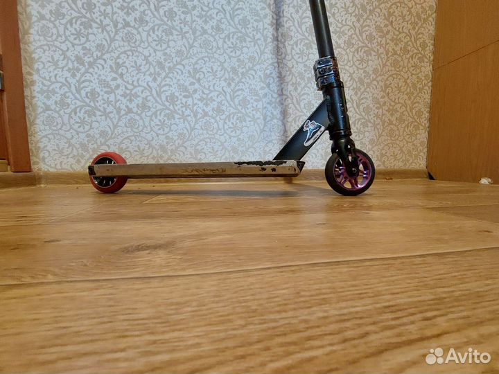 Трюковой самокат Explore