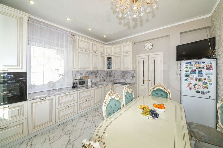 Коттедж 174,6 м² на участке 6 сот.