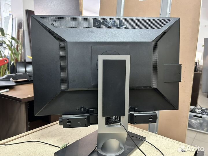 Монитор Dell Professional P2210f, 55,9cm/ 22