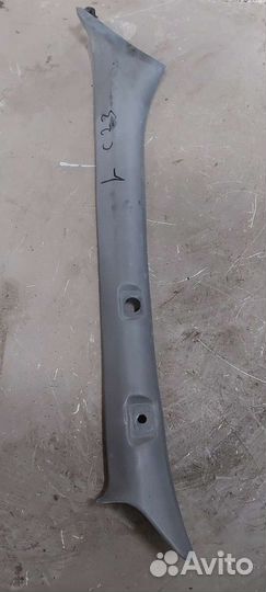 Обшивка передних стоек Nissan Serena с23