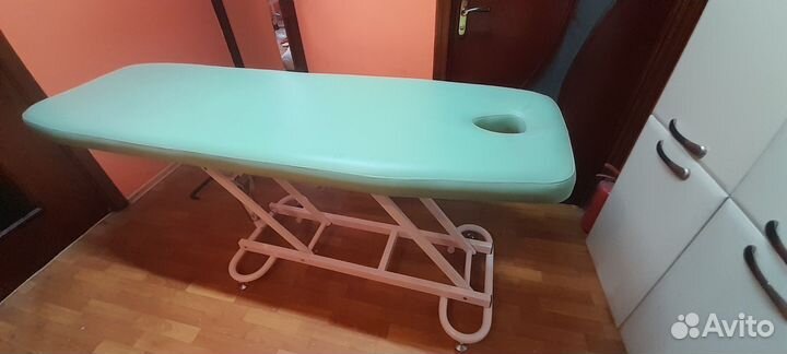 Массажный стол