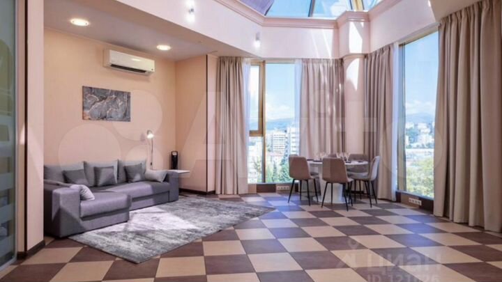 2-к. квартира, 133 м², 12/12 эт.