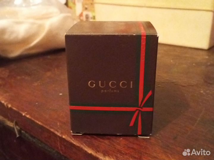 Парфюмированная свеча Гуччи