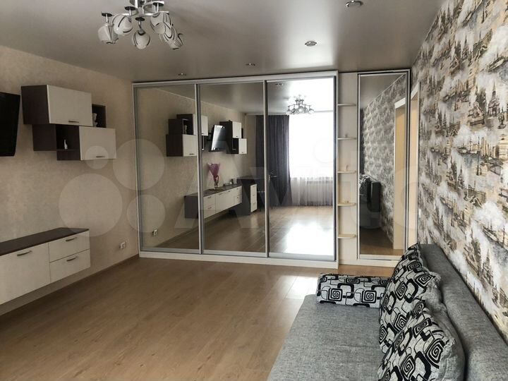 1-к. квартира, 43 м², 1/10 эт.