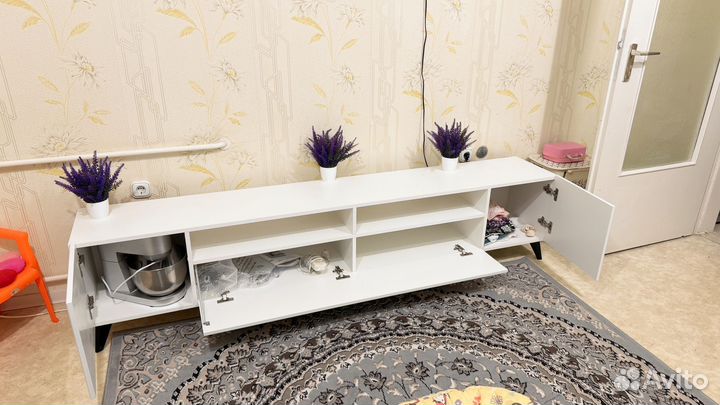 Тумба под телевизор