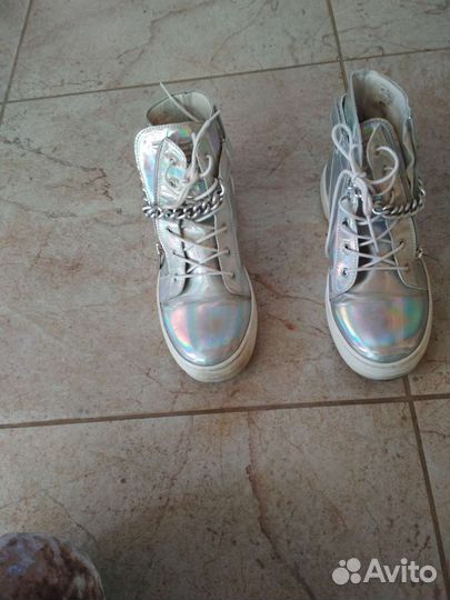 Крутые ботинки