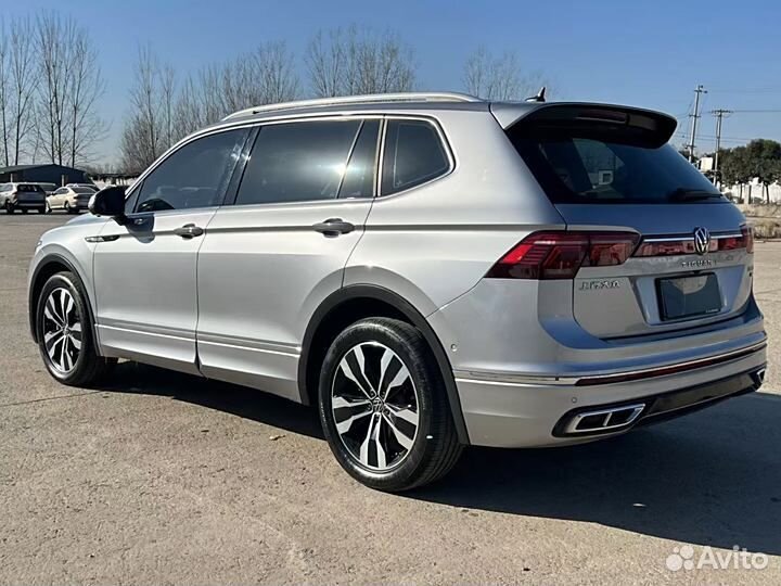 Volkswagen Tiguan L 2.0 AMT, 2021, 35 000 км