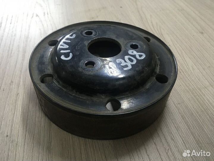 Шкив водяного насоса (помпы) Honda Civic viii (200