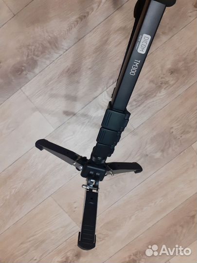 Штатив для фотоаппарата профессиональный
