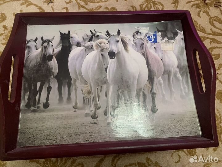 Разнос на ножках