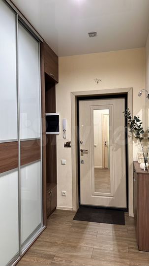 2-к. квартира, 65 м², 2/17 эт.