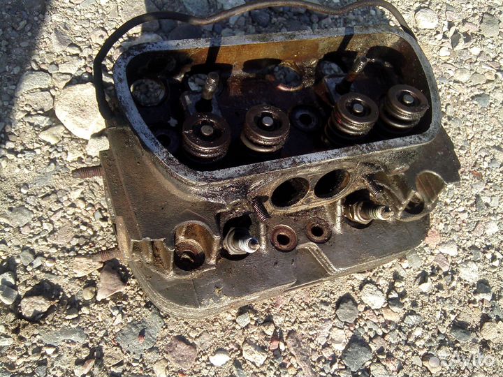 VW T-3 Головка блока 1.6 бензин воздушник