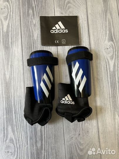 Щитки футбольные детские