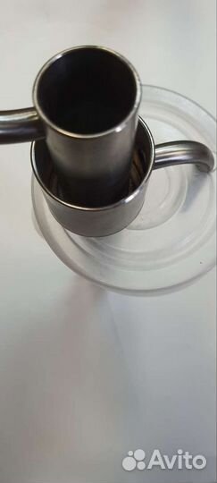 Попугай на банку