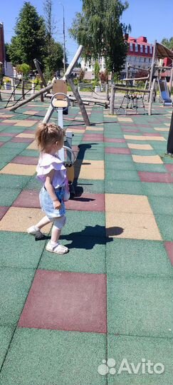 Джинсовые шорты и хлопковый топ