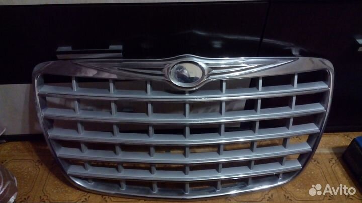 Решетка радиатора chrysler 300c