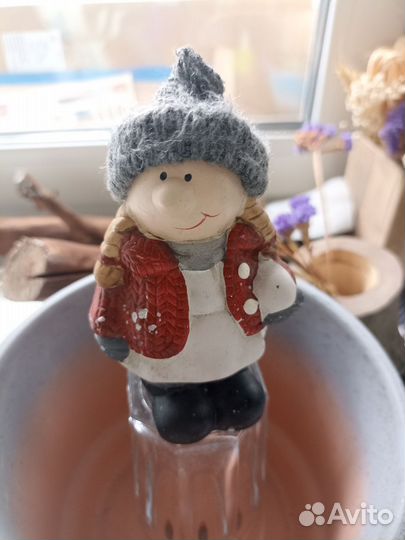 Сувениры статуэтки